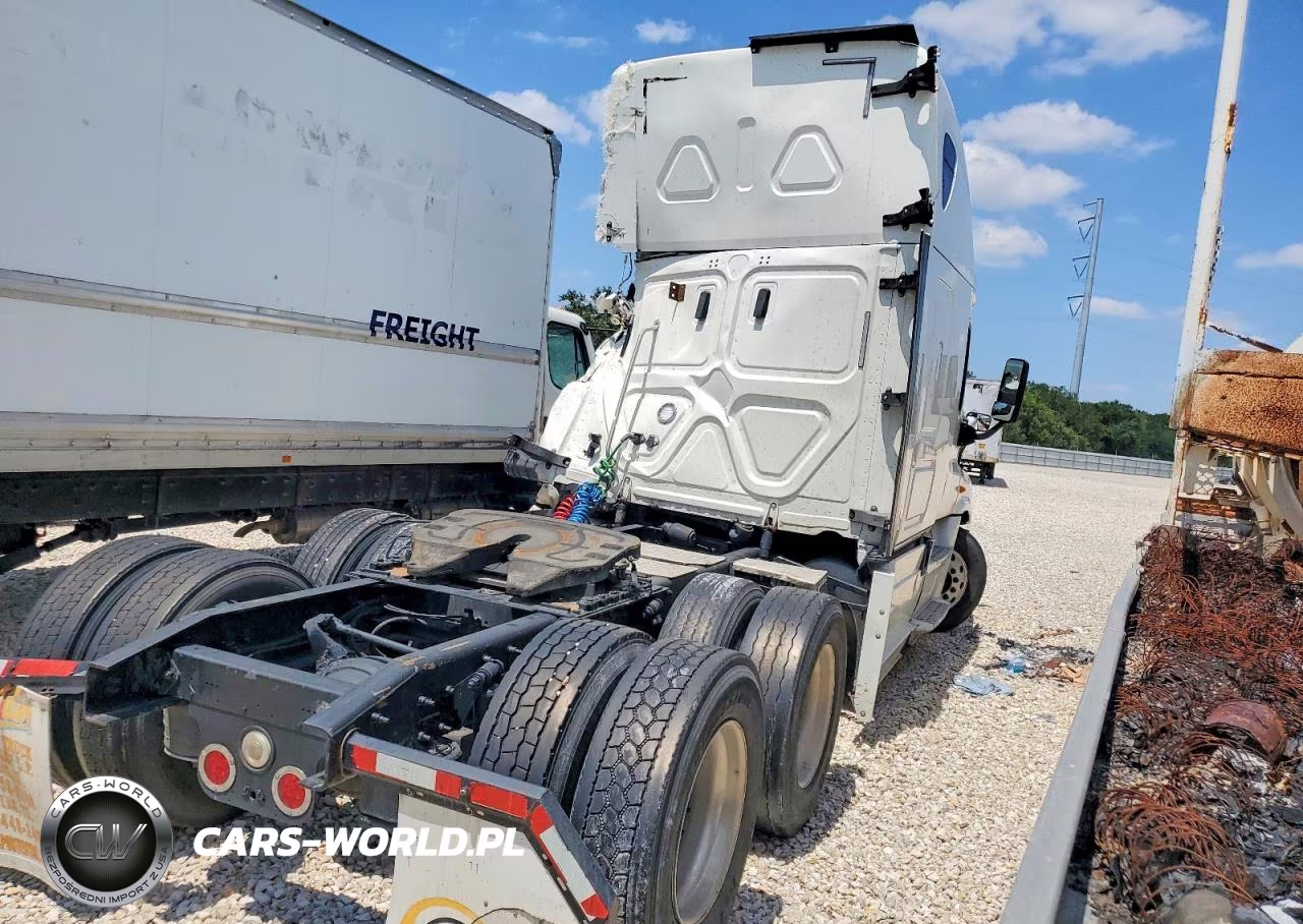 2017 Freightliner Cascadia 125" Sleeper Cab Semi Truck VIN:1FUJGLDR9HLHS8965 - 4