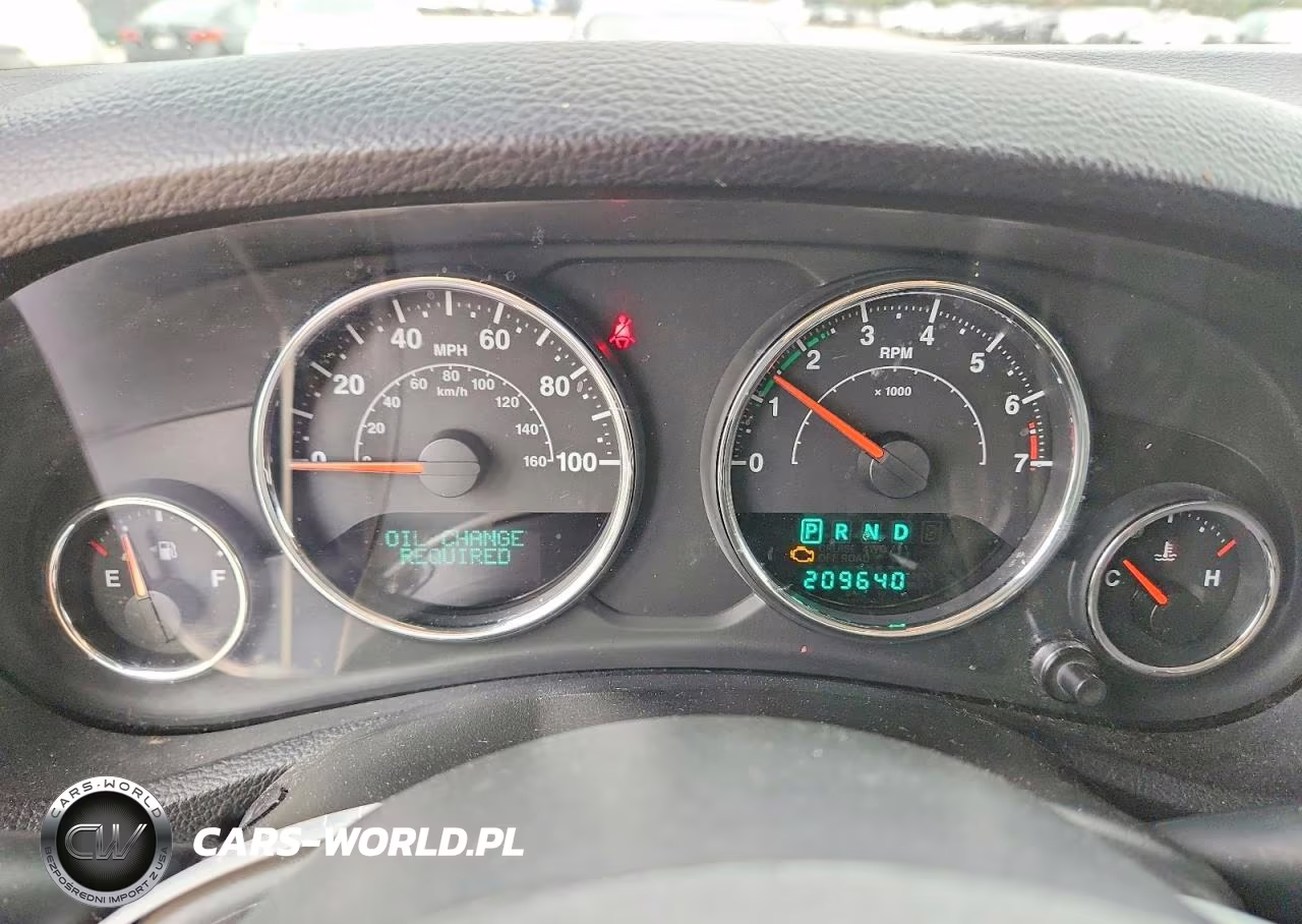 2014 Jeep Wrangler Unlimited Sport VIN:1C4BJWDG3EL244019 - 9