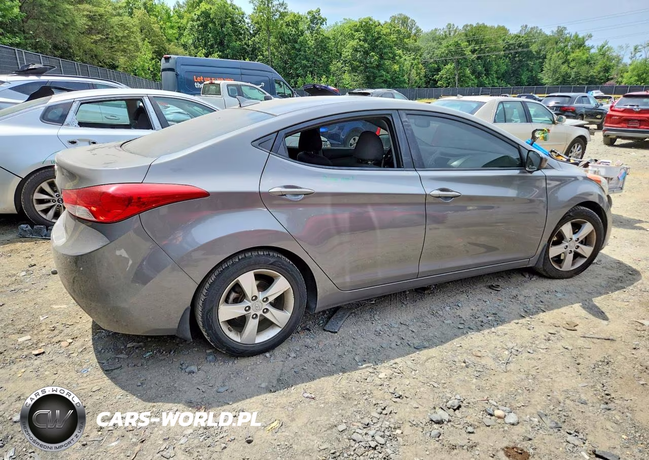 2013 Hyundai Elantra Gls VIN:5NPDH4AE1DH183896 - 3