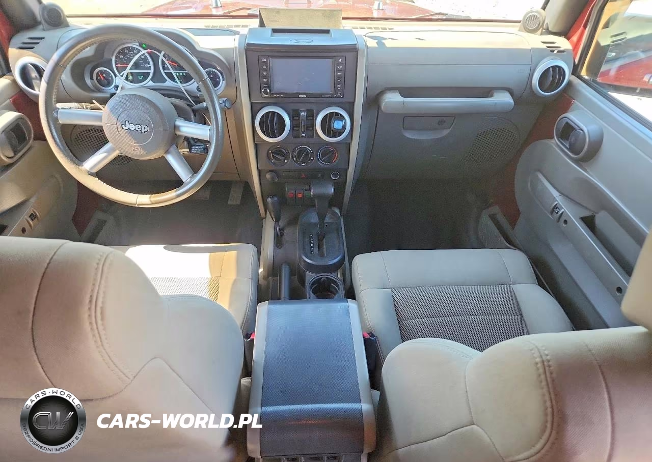 2008 Jeep Wrangler Unlimited Sahara VIN:1J8GA59148L598004 - 8