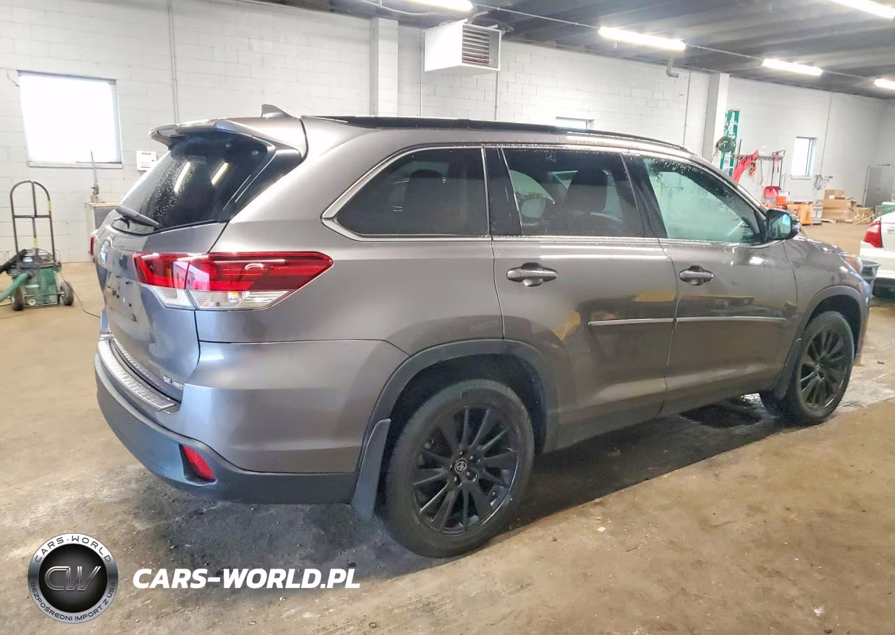 2019 Toyota Highlander Se VIN:5TDJZRFH8KS617223 - 3