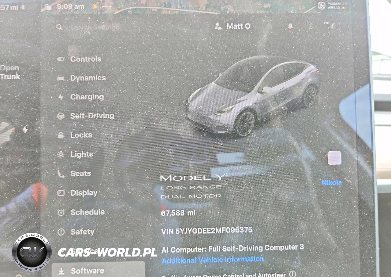 2021 Tesla Model Y VIN:5YJYGDEE2MF096375 - 9