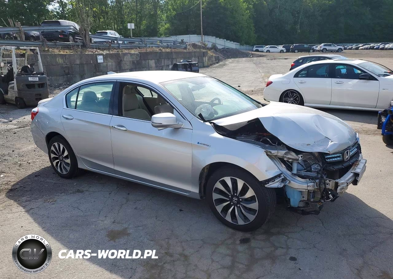 2015 Honda Accord Hybrid VIN:1HGCR6F31FA002108 - 4