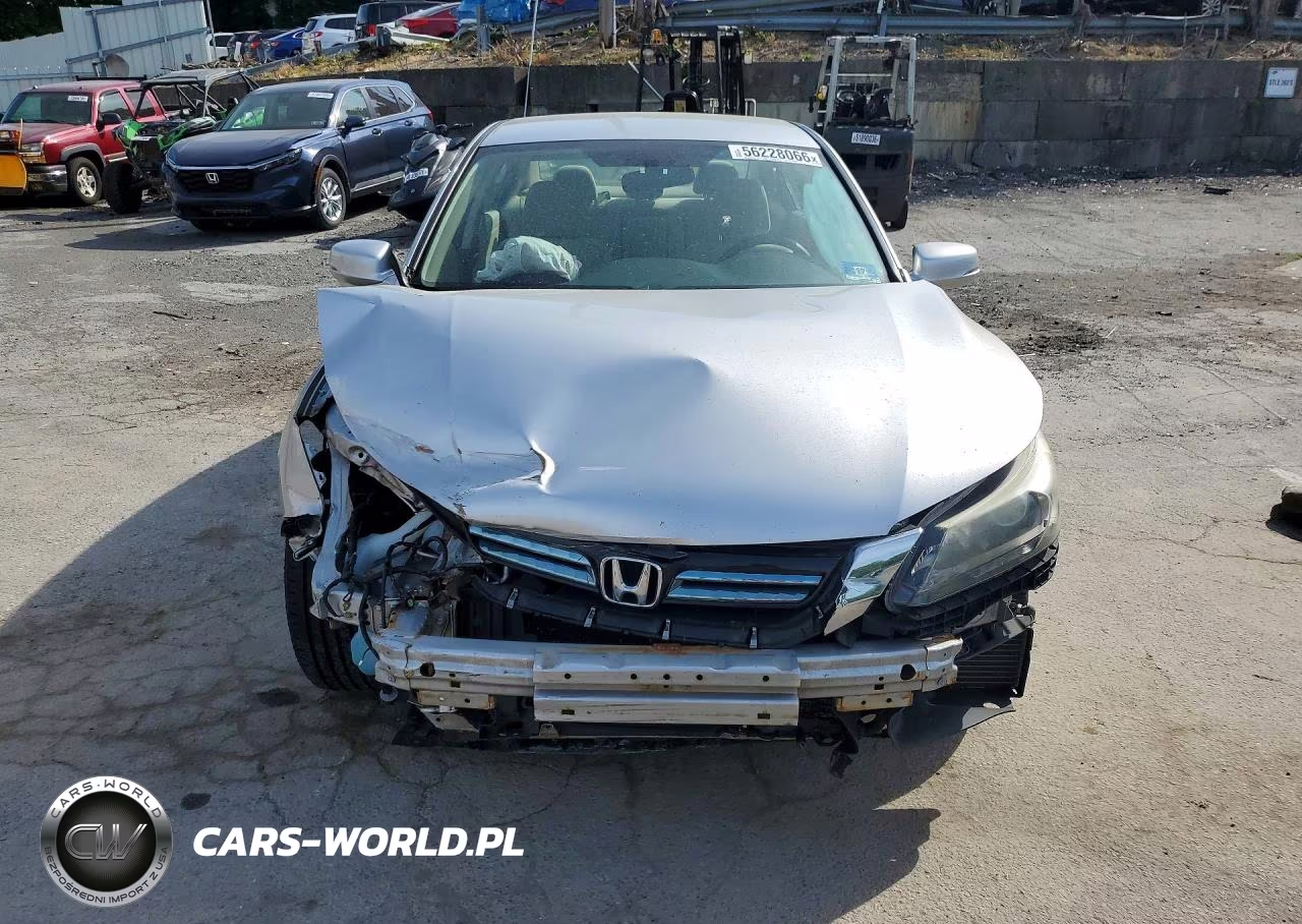 2015 Honda Accord Hybrid VIN:1HGCR6F31FA002108 - 5