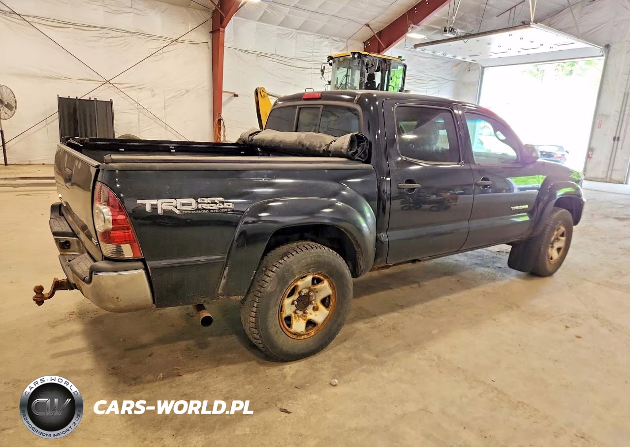 2013 Toyota Tacoma Double Cab VIN:3TMLU4EN8DM122587 - 3