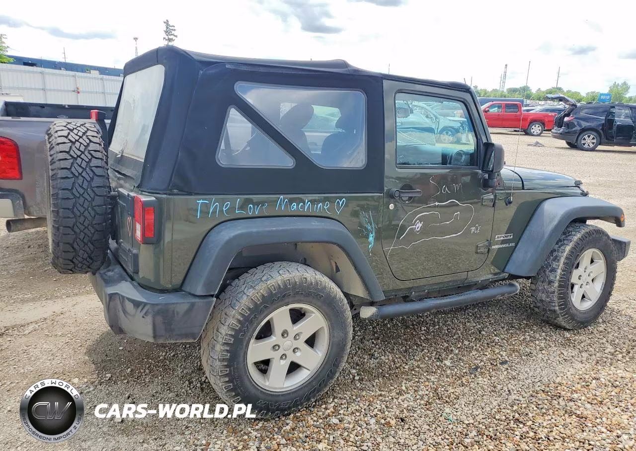 2015 Jeep Wrangler Sport VIN:1C4AJWAGXFL647903 - 3