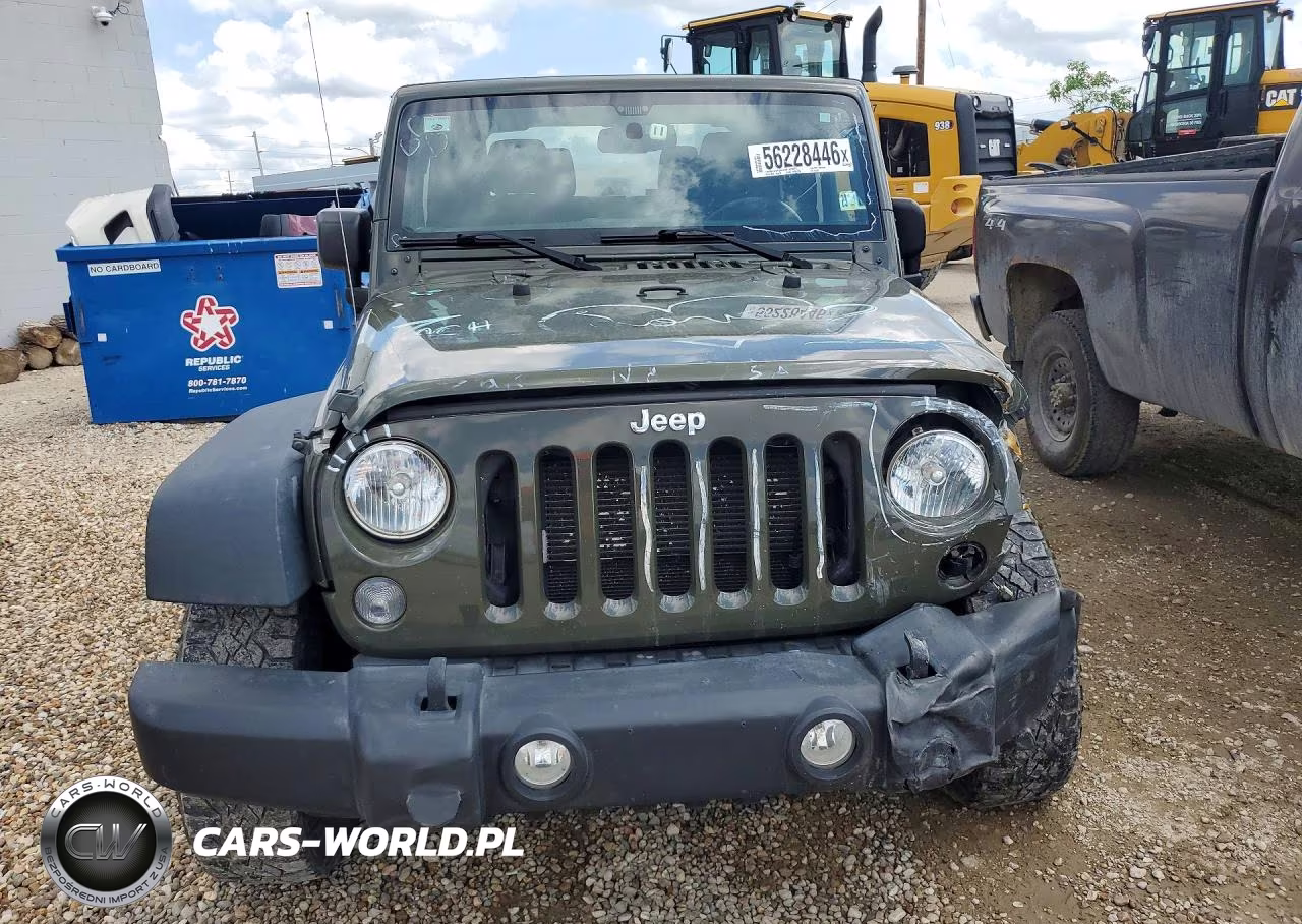 2015 Jeep Wrangler Sport VIN:1C4AJWAGXFL647903 - 5