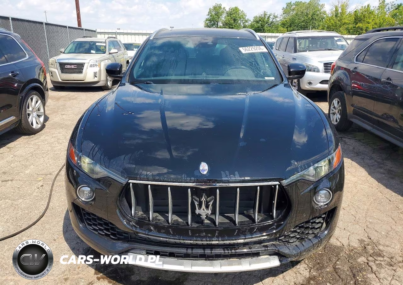 2017 Maserati Levante Luxury VIN:ZN661XUL2HX229561 - 5