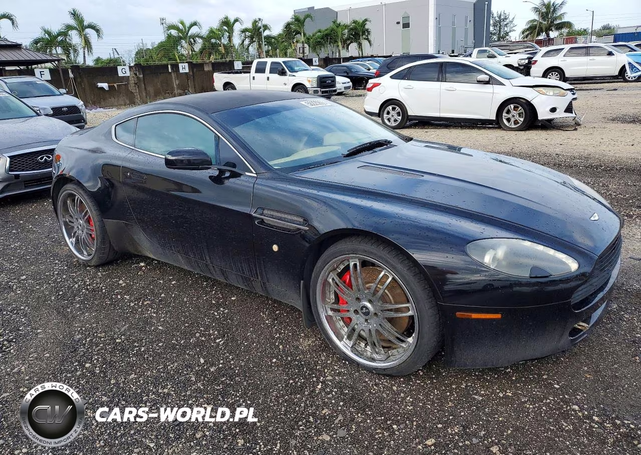 2007 Aston Martin V8 Vantage VIN:SCFBB03B97GC03717 - 4