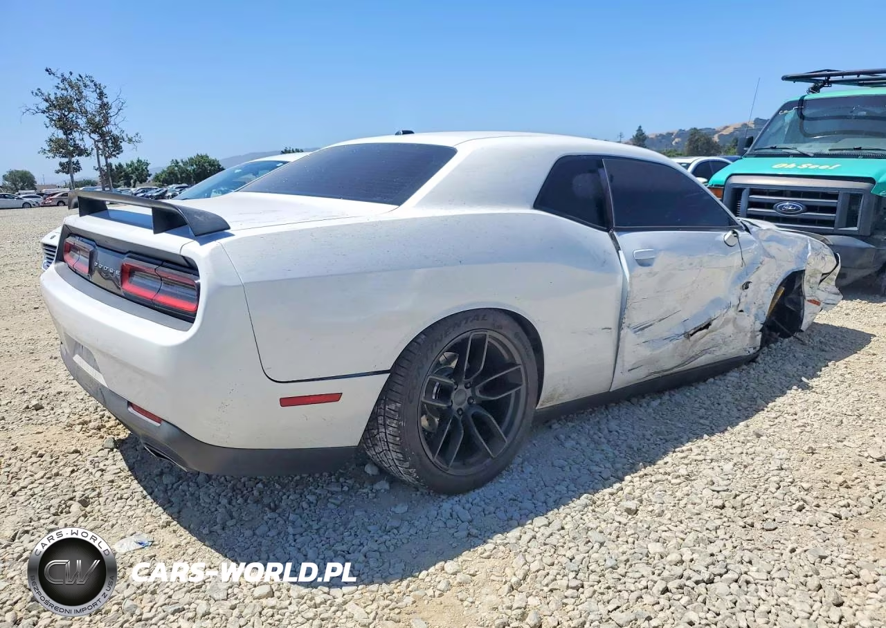 2015 Dodge Challenger Sxt VIN:2C3CDZAGXFH717693 - 3