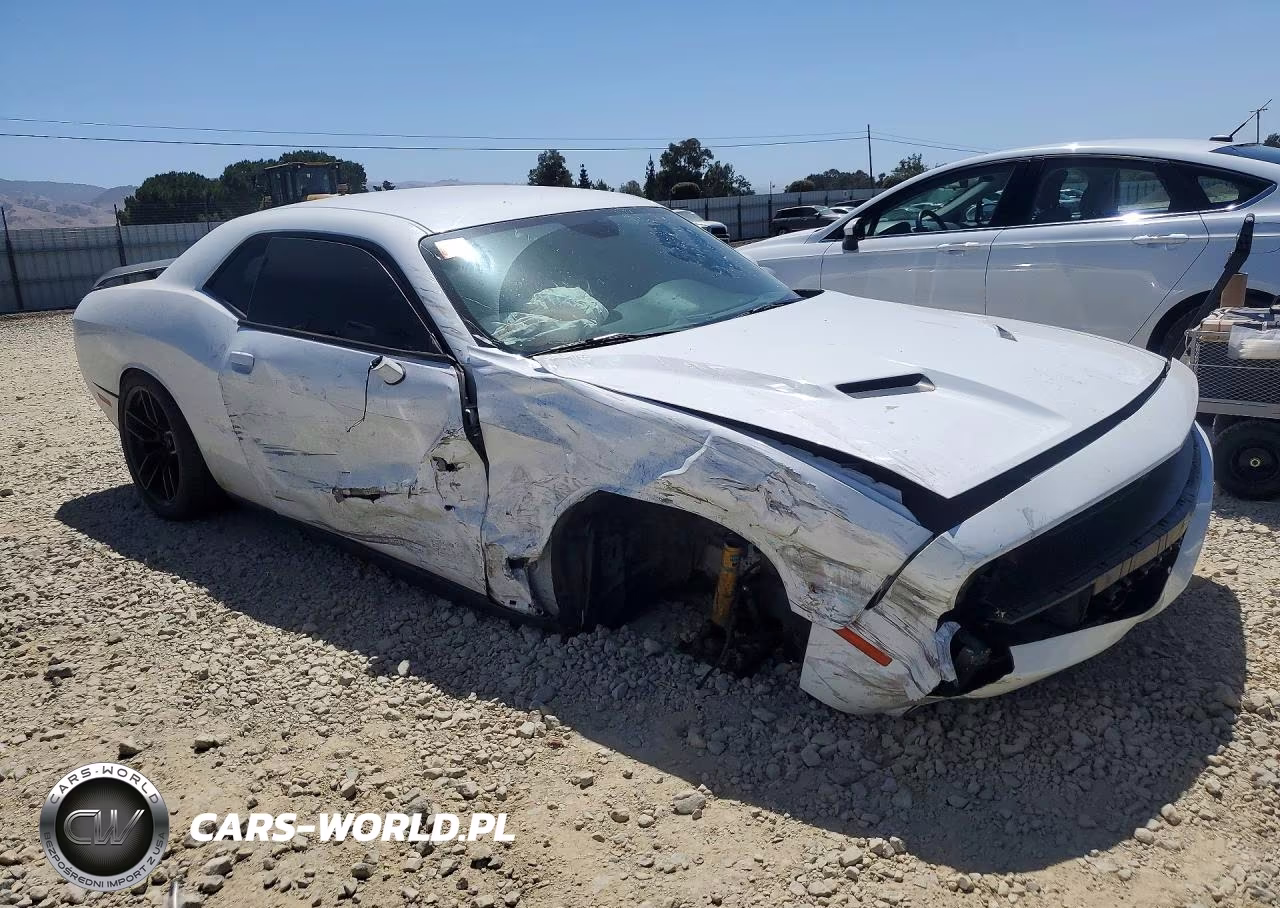 2015 Dodge Challenger Sxt VIN:2C3CDZAGXFH717693 - 4