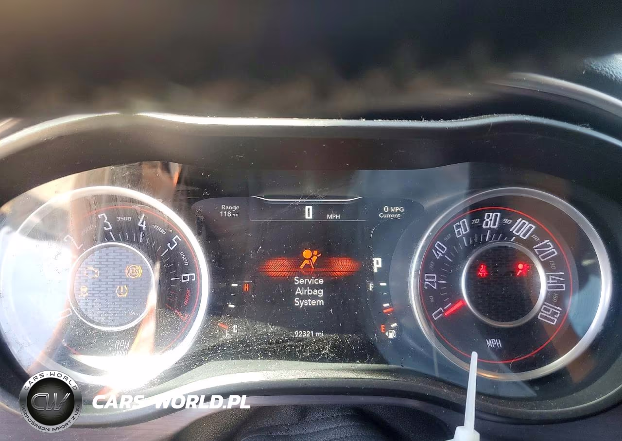 2015 Dodge Challenger Sxt VIN:2C3CDZAGXFH717693 - 9