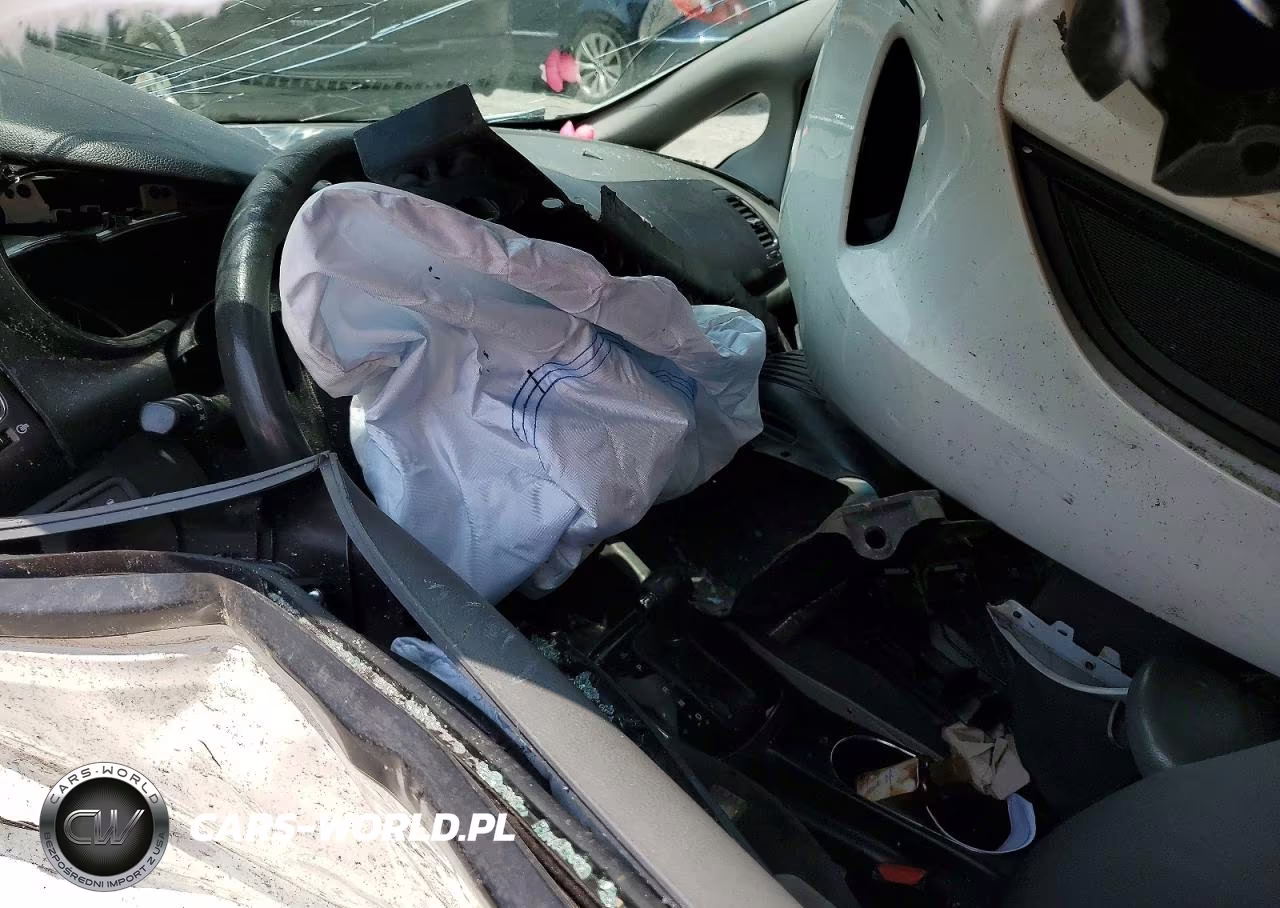 2018 Kia Forte Lx VIN:3KPFK4A74JE222296 - 8