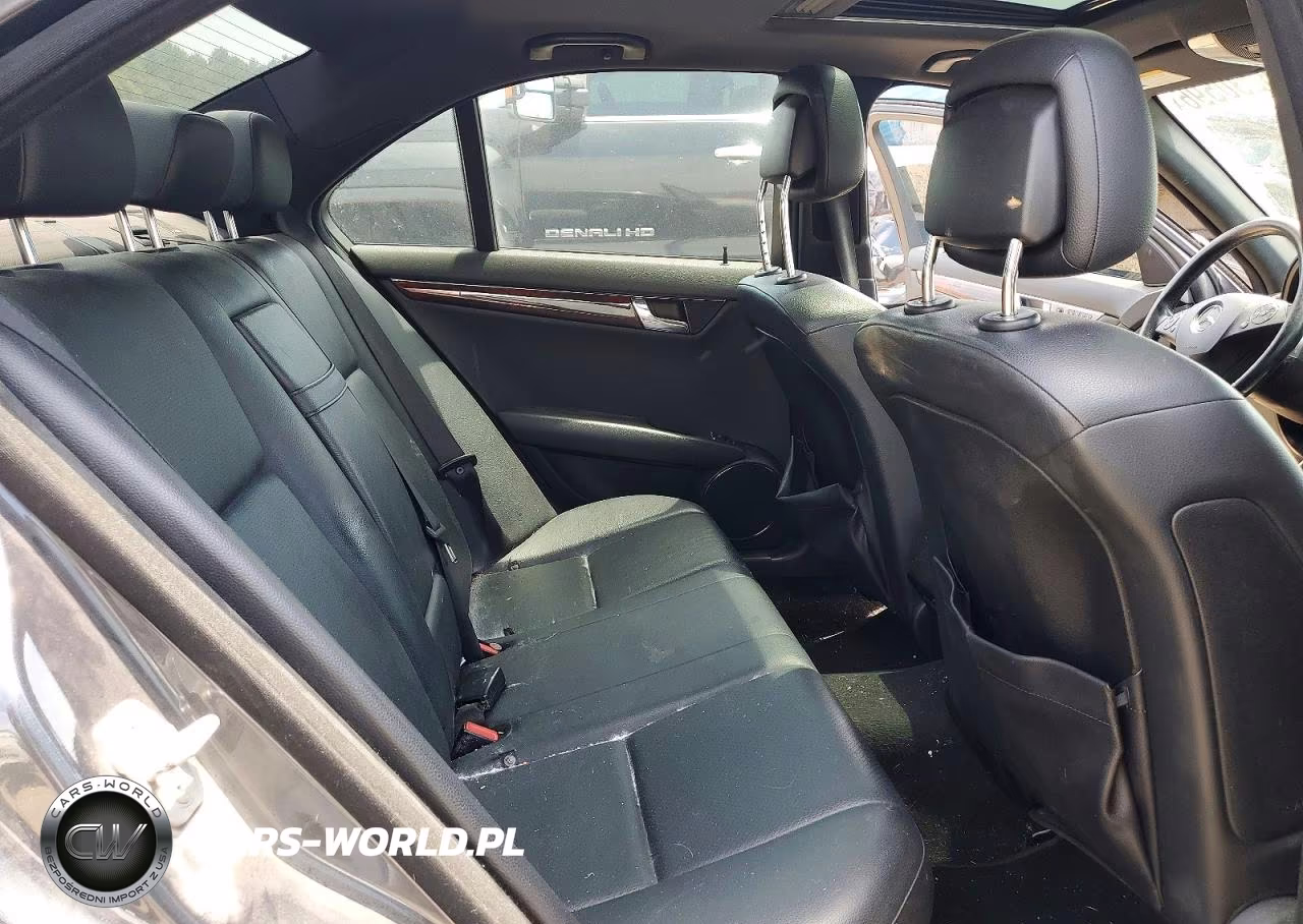 2010 Mercedes-Benz C 300 4Matic VIN:WDDGF8BB9AF474107 - 10