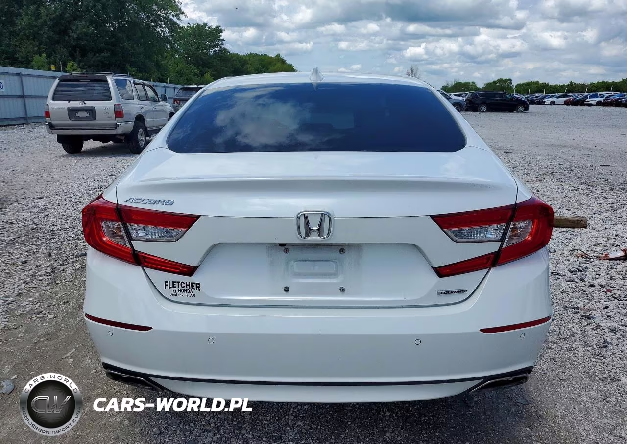 2018 Honda Accord Touring VIN:1HGCV1F91JA167667 - 6