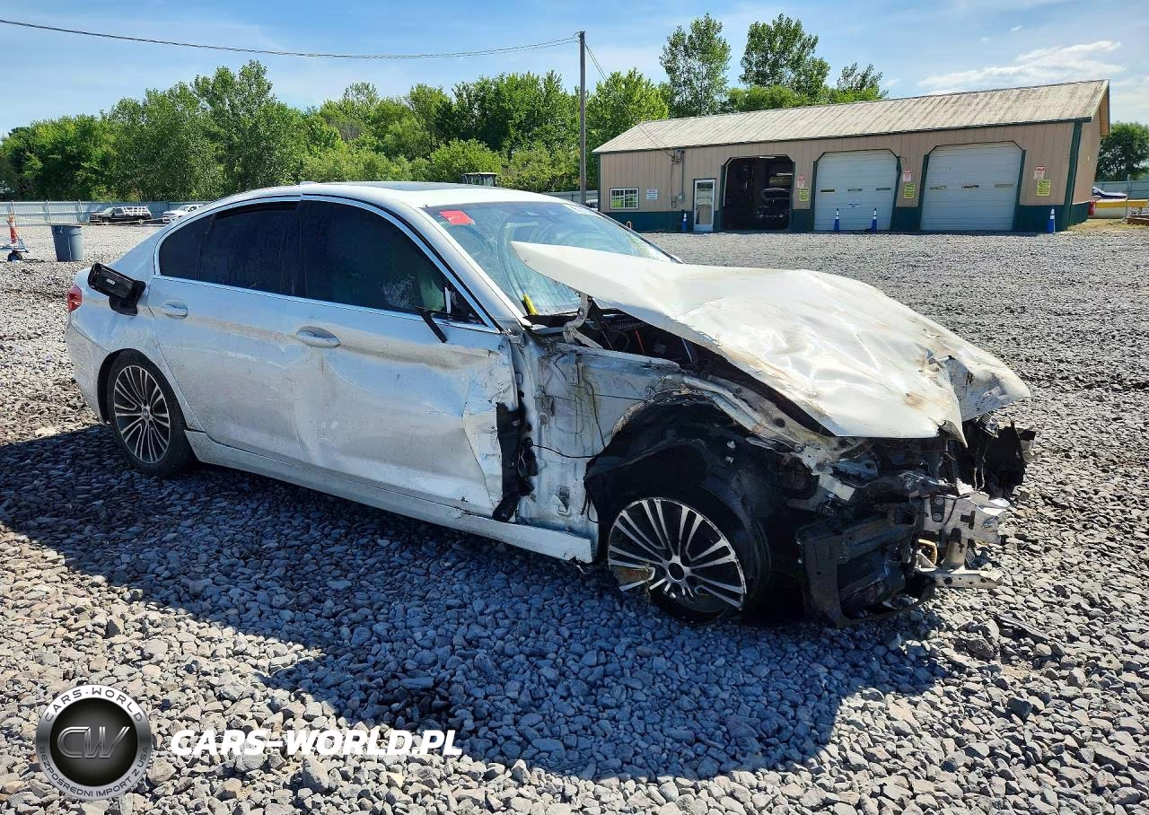 2019 BMW 530 Xi VIN:WBAJA7C59KWW09201 - 4