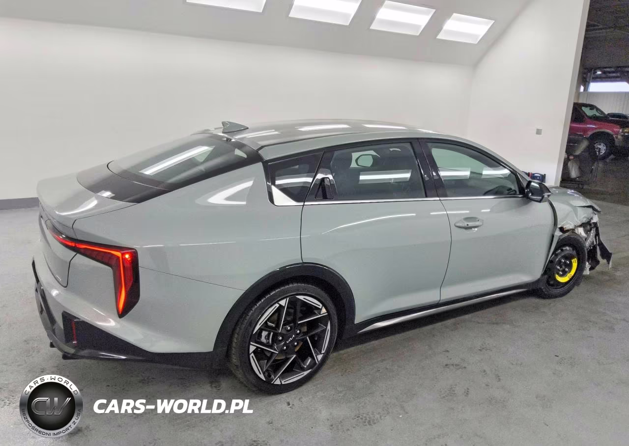 2025 Kia K4 Gt Line VIN:3KPFW4DE0SE260978 - 3