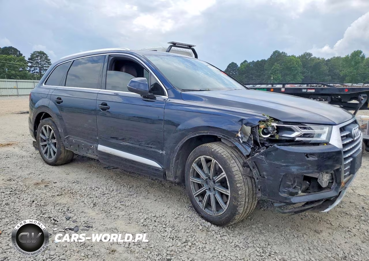 2017 Audi Q7 Premium Plus VIN:WA1LHAF77HD051168 - 4