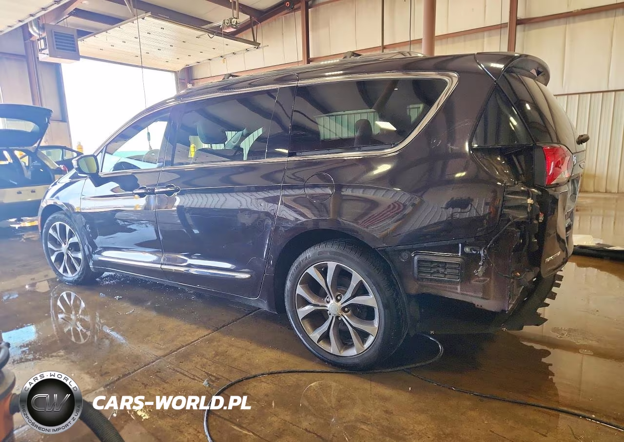 2017 Chrysler Pacifica Limited VIN:2C4RC1GG1HR608490 - 2