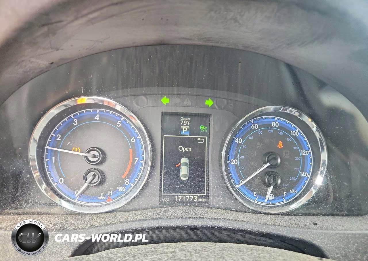 2018 Toyota Corolla Se VIN:2T1BURHE5JC981323 - 9