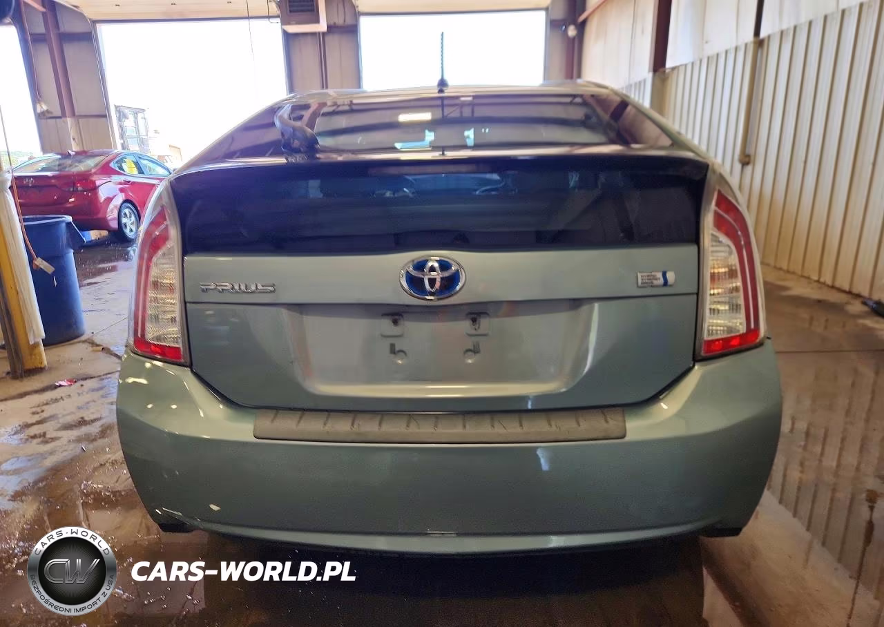2014 Toyota Prius Two VIN:JTDKN3DU0E1782231 - 6