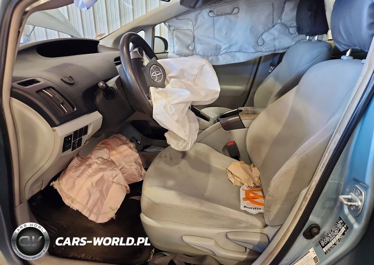 2014 Toyota Prius Two VIN:JTDKN3DU0E1782231 - 7
