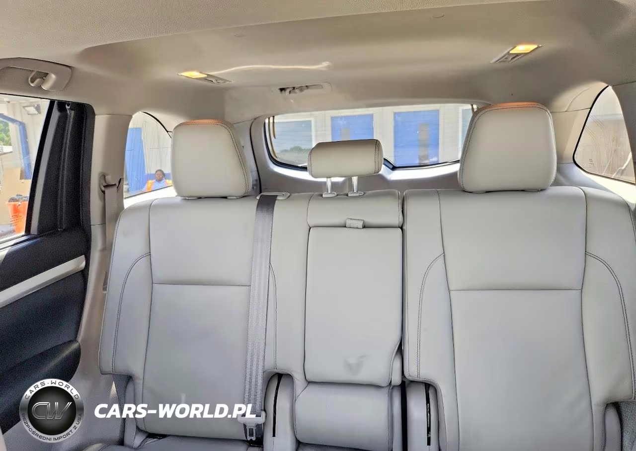2018 Toyota Highlander Xle VIN:5TDJZRFH2JS536278 - 10