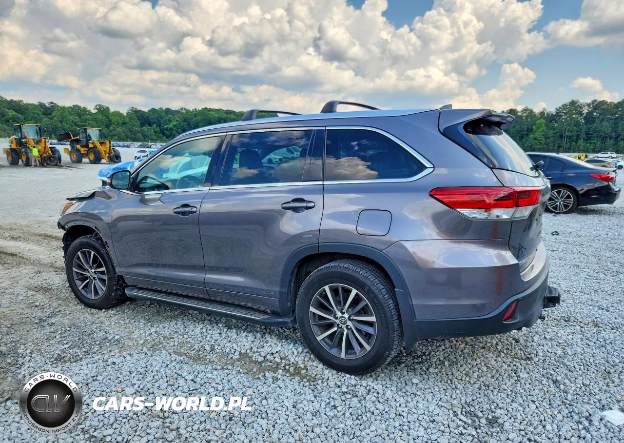 2018 Toyota Highlander Xle VIN:5TDJZRFH2JS536278 - 2