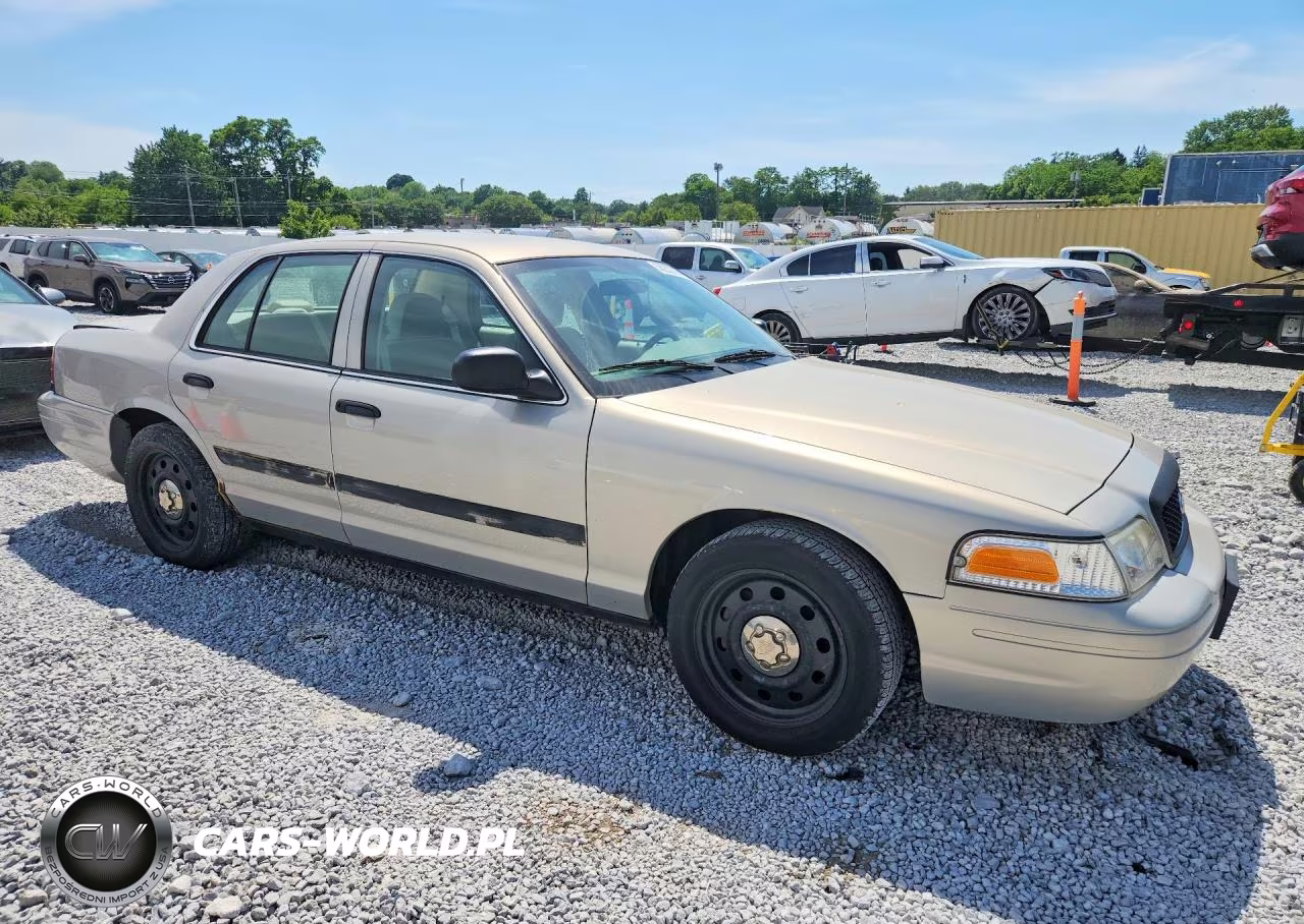 2009 Ford Crown Victoria Police Interceptor VIN:2FAHP71V19X142928 - 4