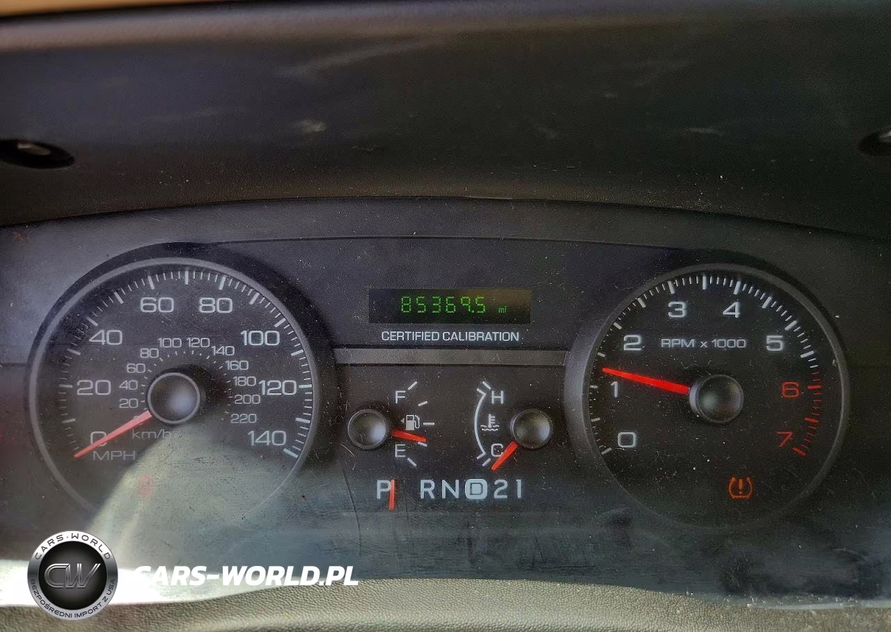 2009 Ford Crown Victoria Police Interceptor VIN:2FAHP71V19X142928 - 9