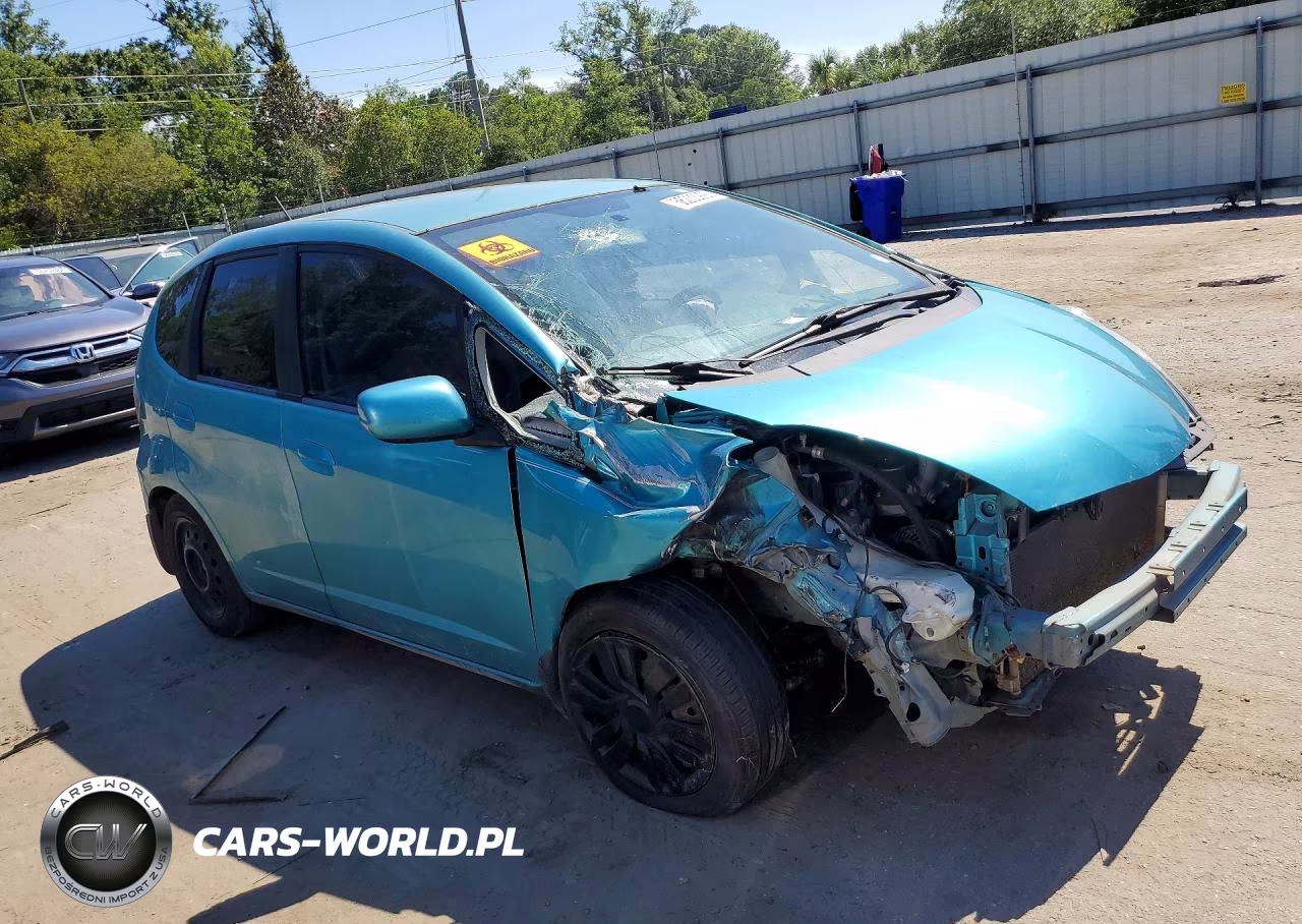 2013 Honda Fit VIN:JHMGE8H38DC023039 - 4