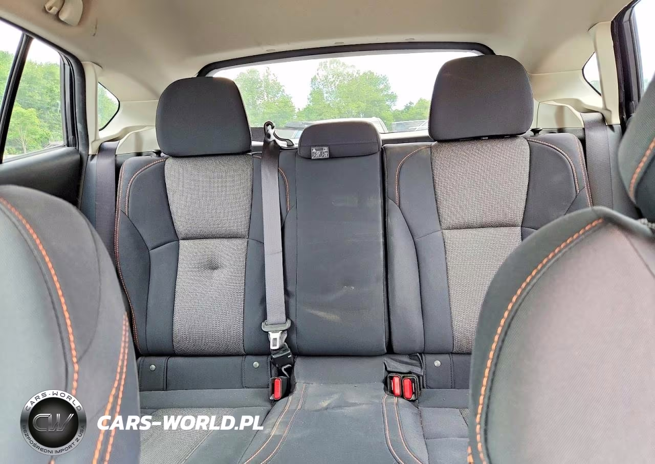 2021 Subaru Crosstrek Premium VIN:JF2GTAPC6M8665666 - 10