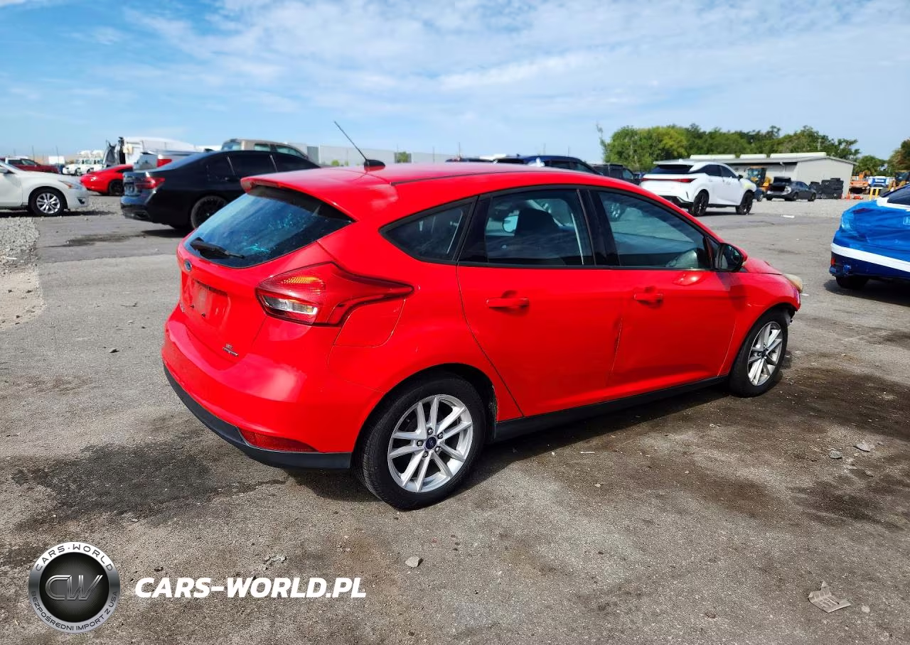 2016 Ford Focus Se VIN:1FADP3K23GL276698 - 3