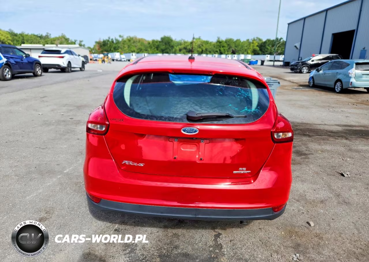 2016 Ford Focus Se VIN:1FADP3K23GL276698 - 6