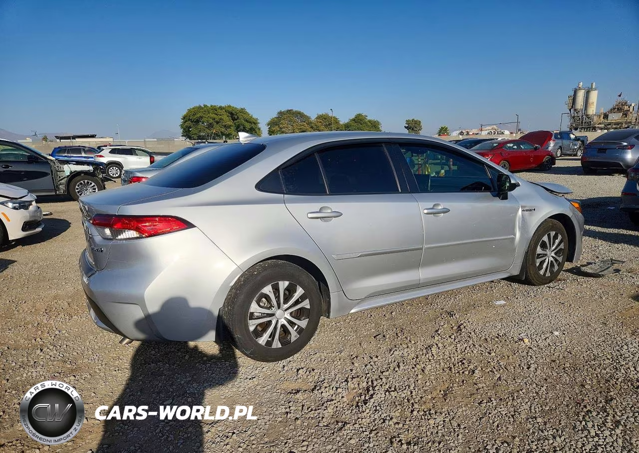 2020 Toyota Corolla Le VIN:JTDEBRBE0LJ024696 - 3