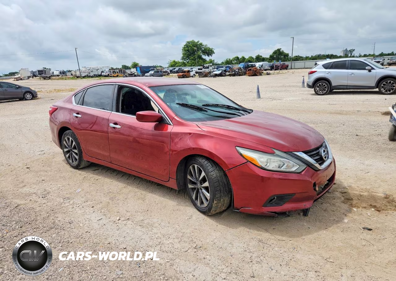 2017 Nissan Altima VIN:1N4AL3AP7HC111086 - 4