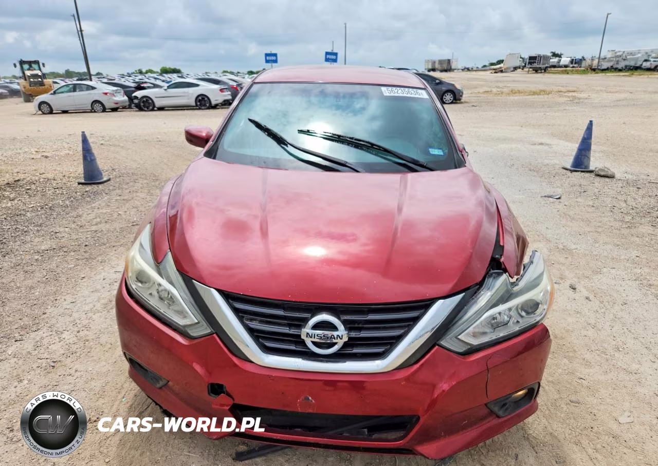 2017 Nissan Altima VIN:1N4AL3AP7HC111086 - 5