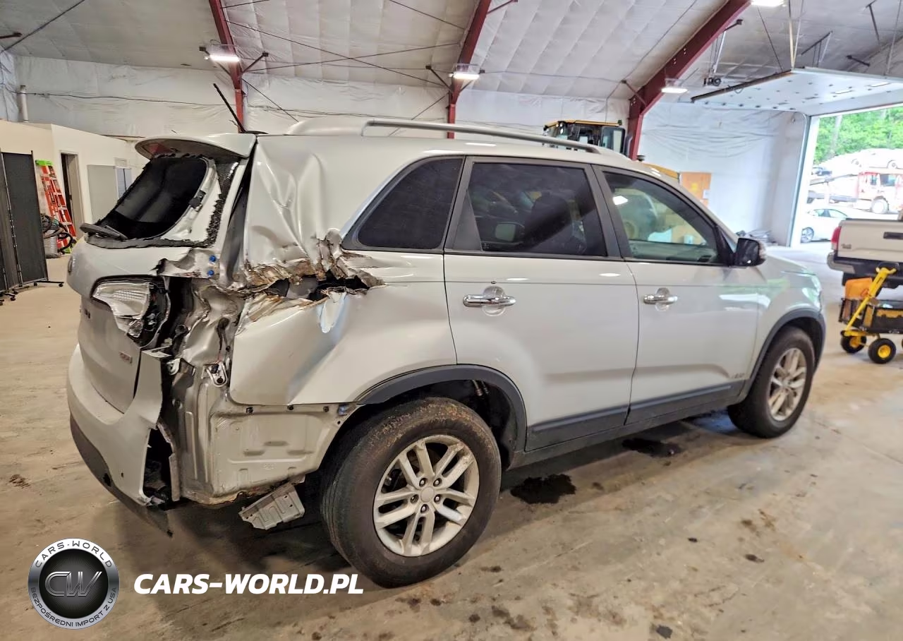 2014 Kia Sorento Lx VIN:5XYKTDA69EG482673 - 3