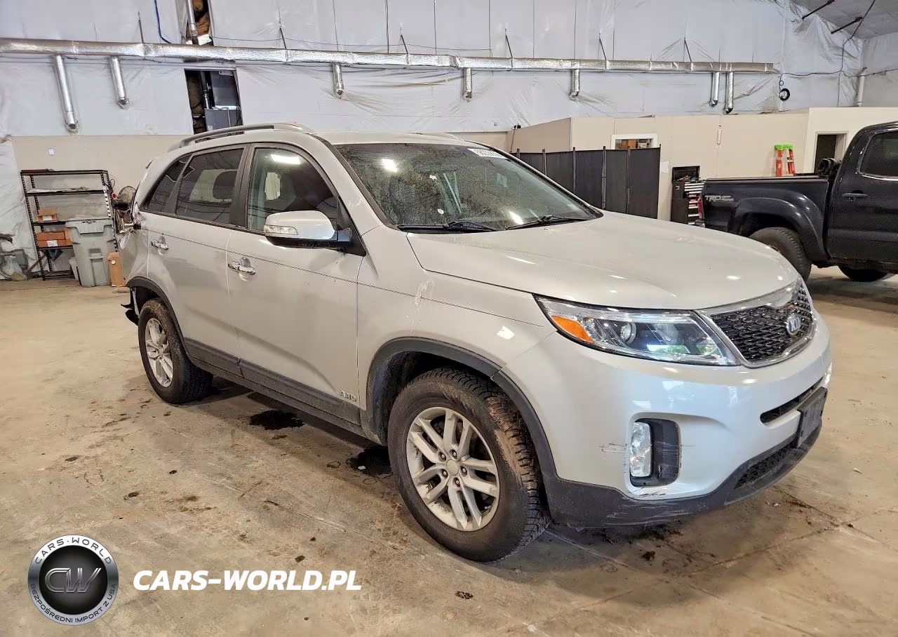 2014 Kia Sorento Lx VIN:5XYKTDA69EG482673 - 4