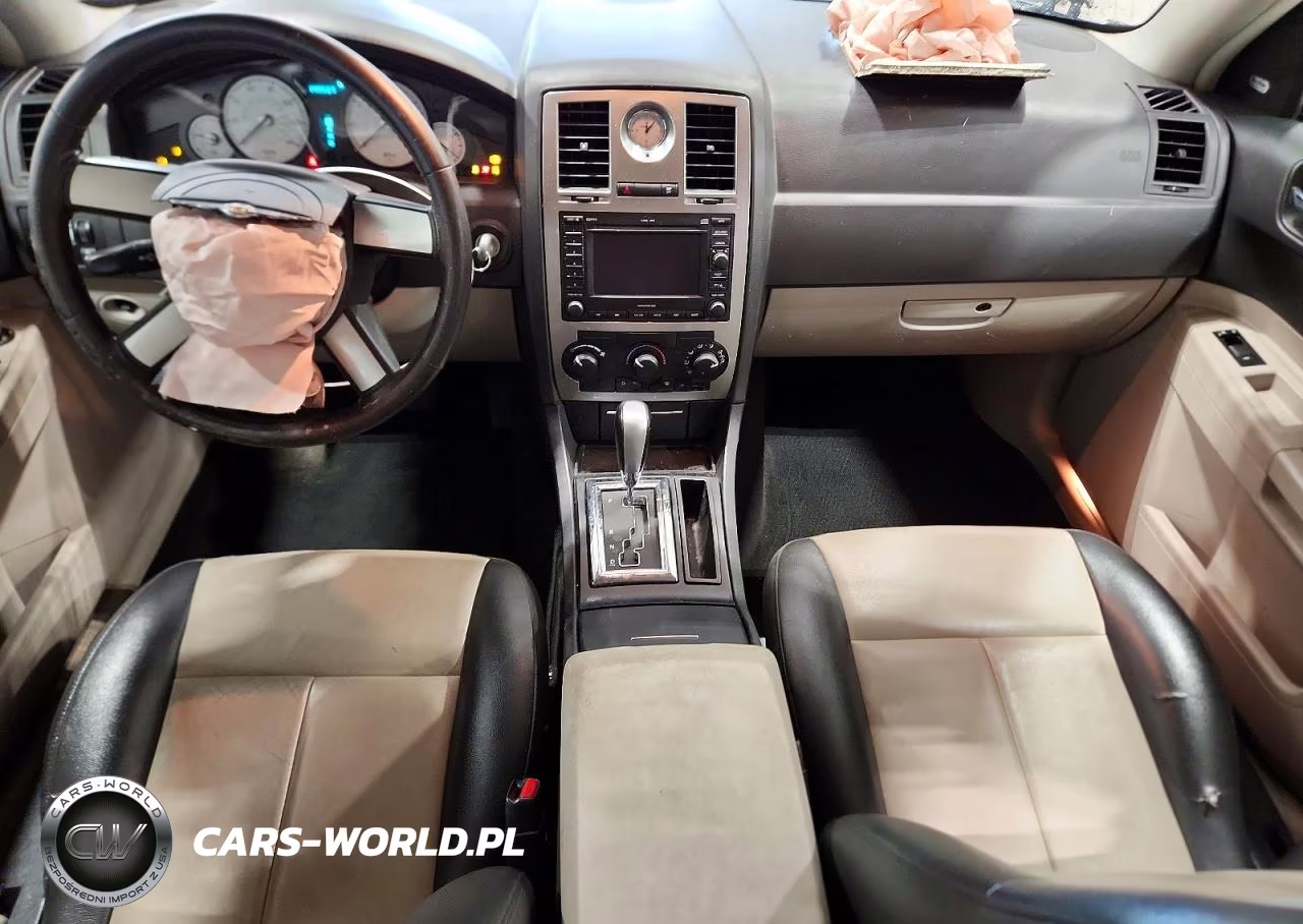 2007 Chrysler 300 Touring VIN:2C3KA53G37H745637 - 8