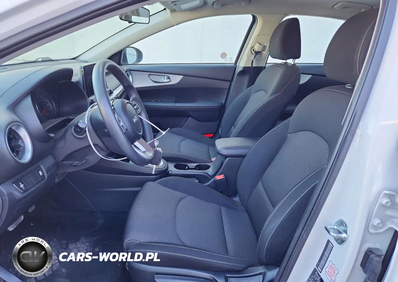 2024 Kia Forte Lxs VIN:3KPF24AD1RE757958 - 7