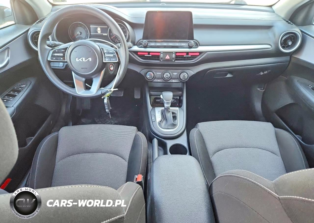 2024 Kia Forte Lxs VIN:3KPF24AD1RE757958 - 8