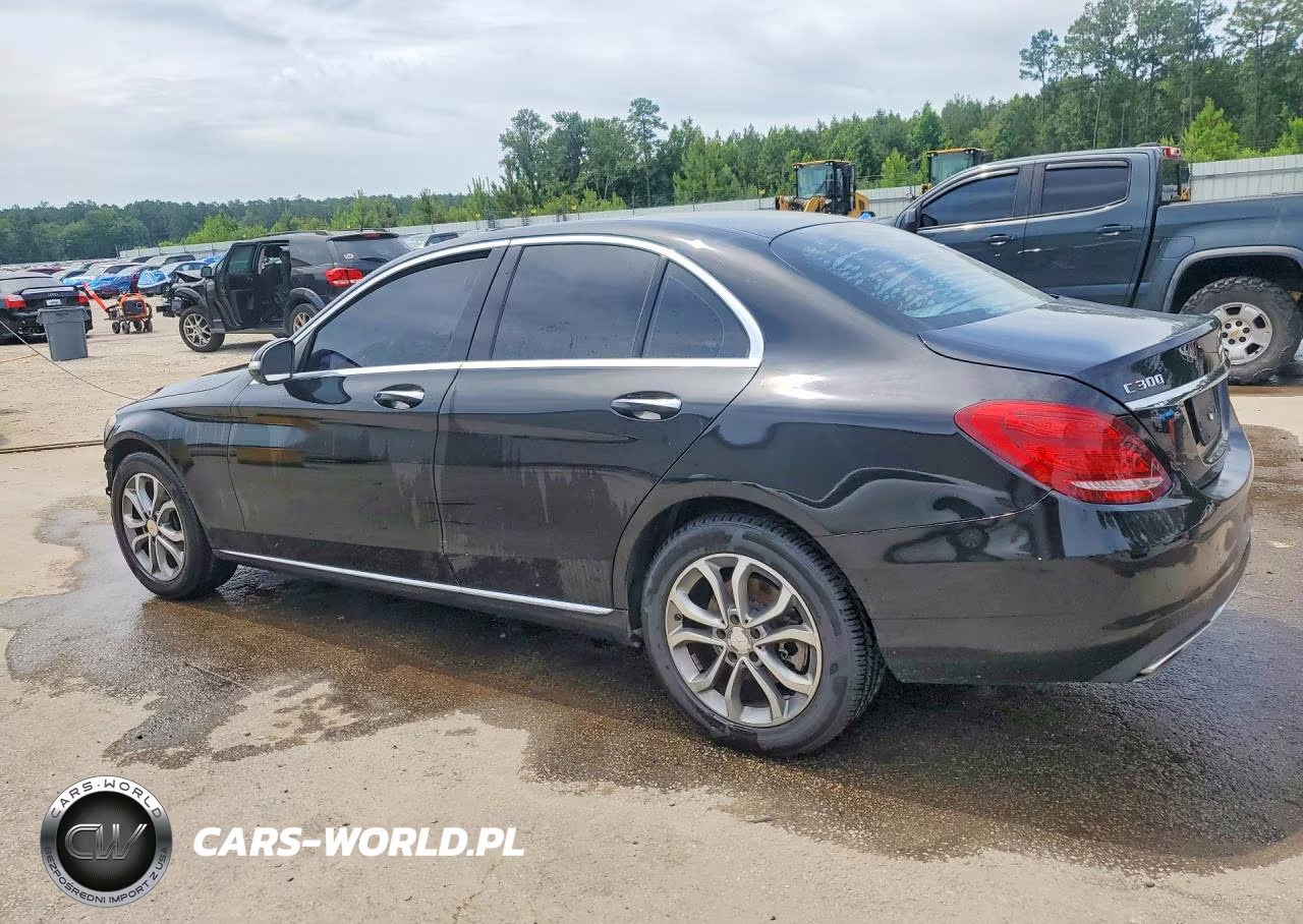 2015 Mercedes-Benz C 300 4Matic VIN:55SWF4KBXFU095884 - 2