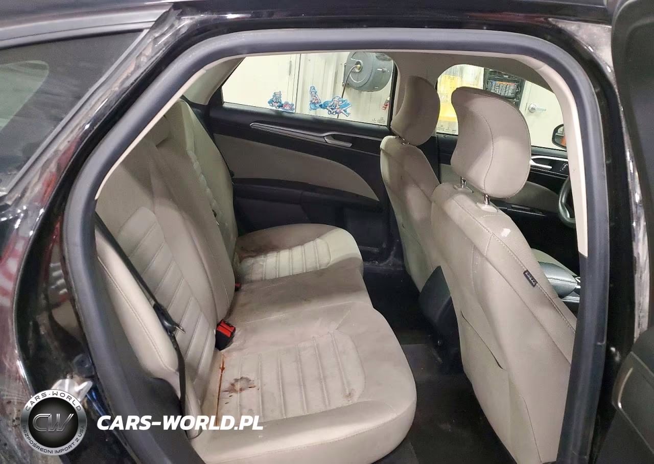 2018 Ford Fusion S VIN:3FA6P0G75JR237857 - 10