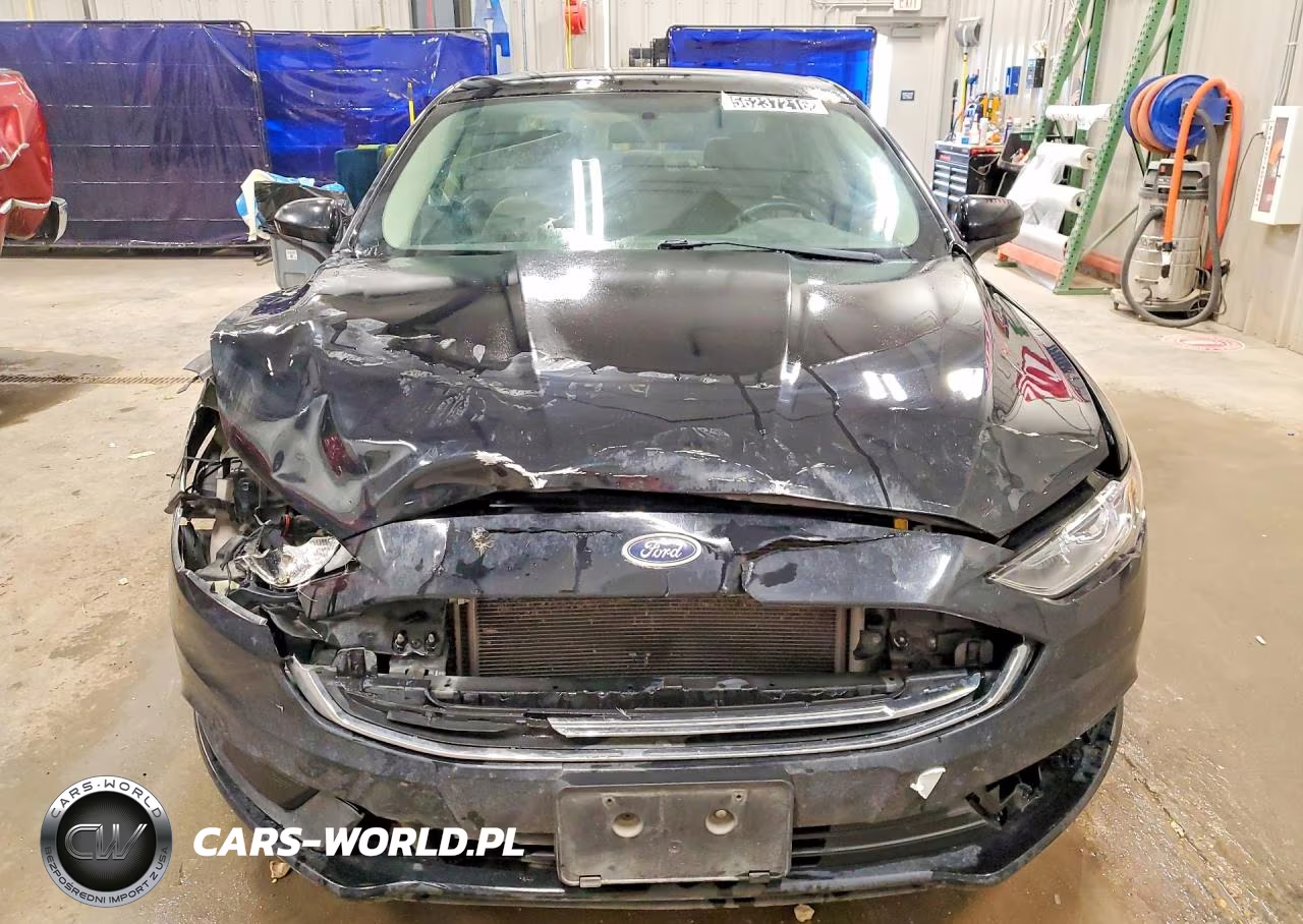 2018 Ford Fusion S VIN:3FA6P0G75JR237857 - 5
