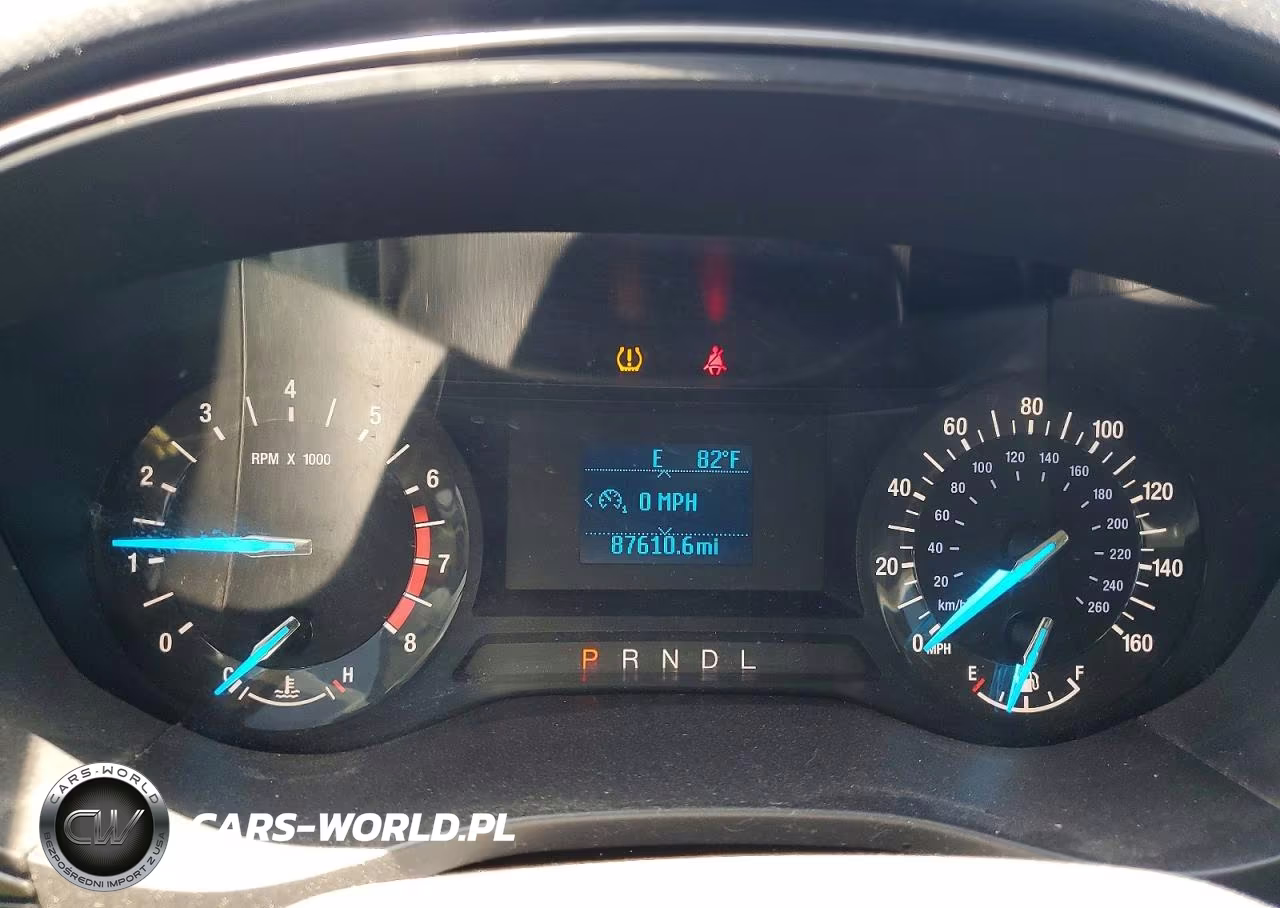 2018 Ford Fusion S VIN:3FA6P0G75JR237857 - 9