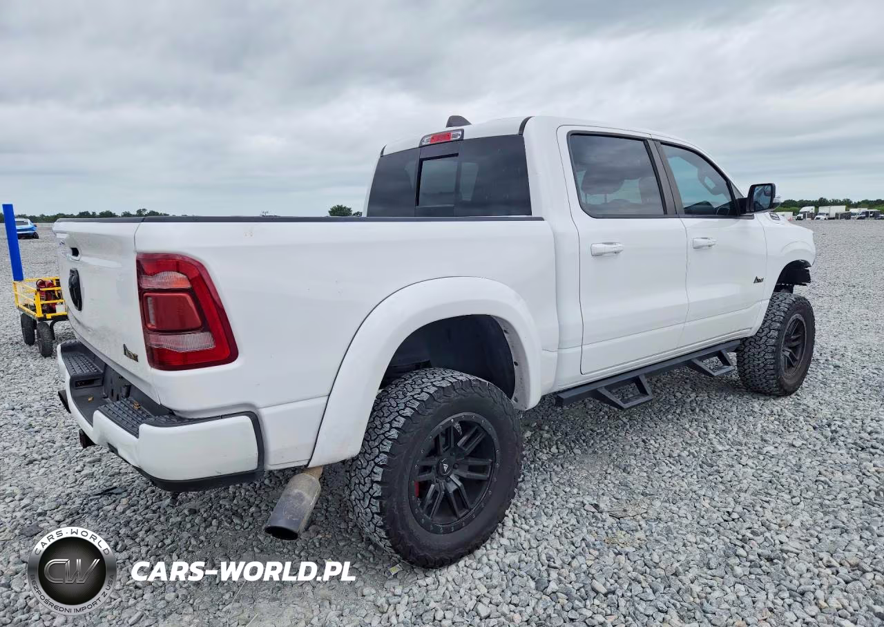 2021 Ram 1500 Big Horn VIN:1C6SRFFT1MN735475 - 3