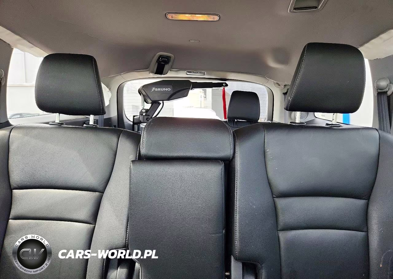 2019 Honda Pilot Touring VIN:5FNYF6H9XKB073209 - 10