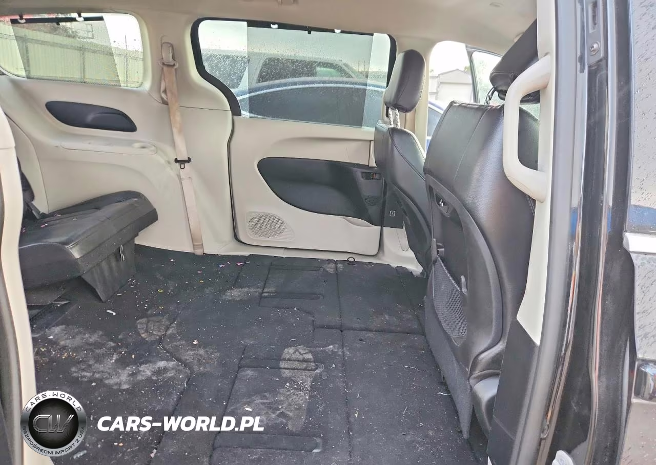 2022 Chrysler Pacifica Touring L VIN:2C4RC1BG2NR147383 - 11