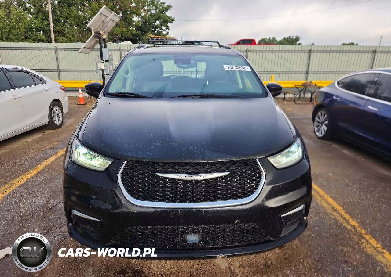 2022 Chrysler Pacifica Touring L VIN:2C4RC1BG2NR147383 - 5